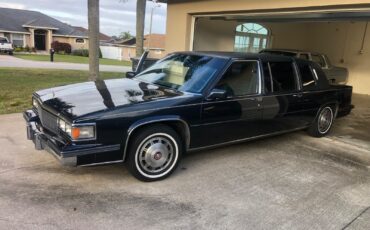 Cadillac-Fleetwood-1986-Limousine-31