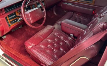 Cadillac-Fleetwood-1990-7