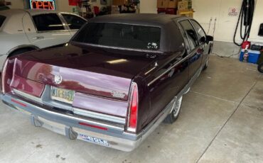 Cadillac-Fleetwood-1994-Sedan-1