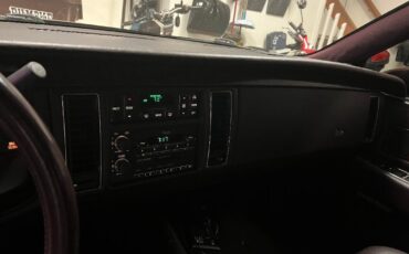 Cadillac-Fleetwood-1994-Sedan-10