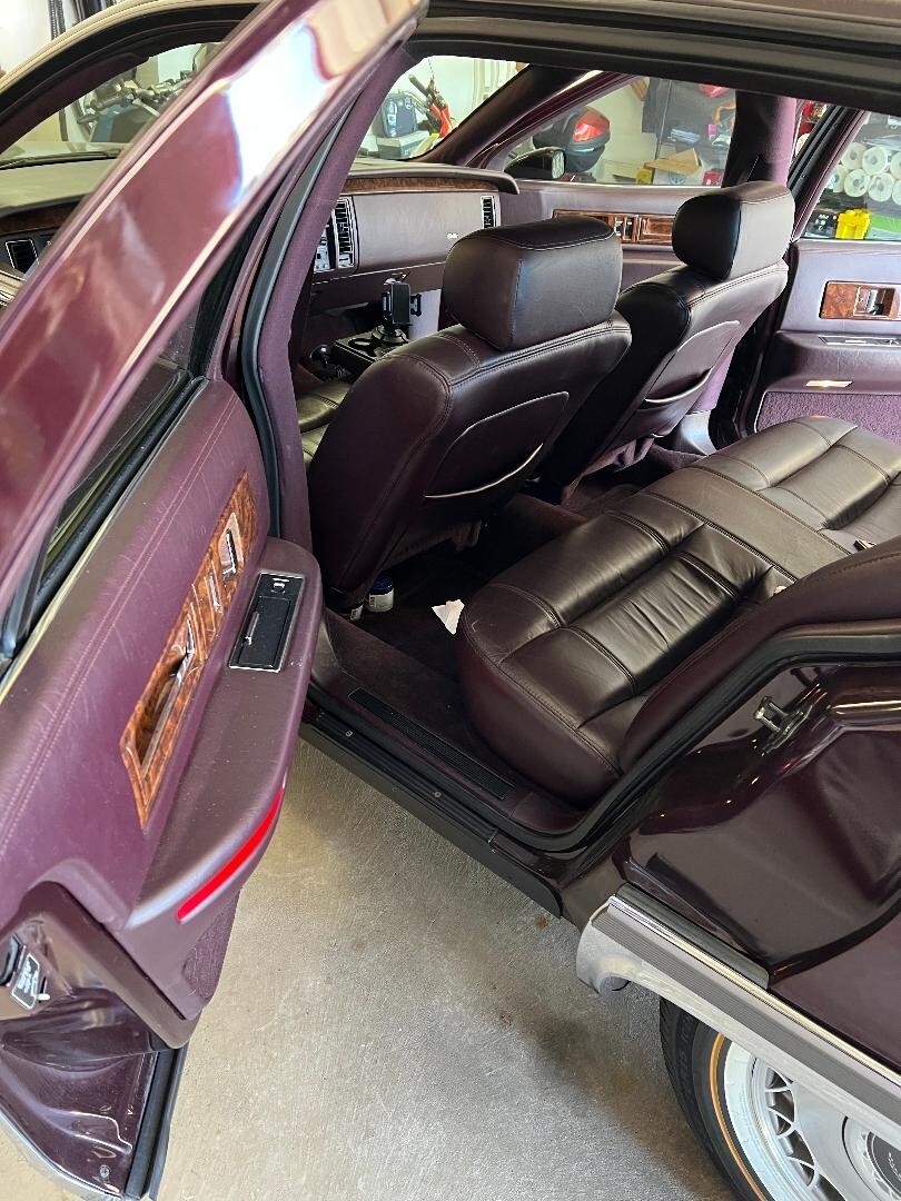 Cadillac-Fleetwood-1994-Sedan-4