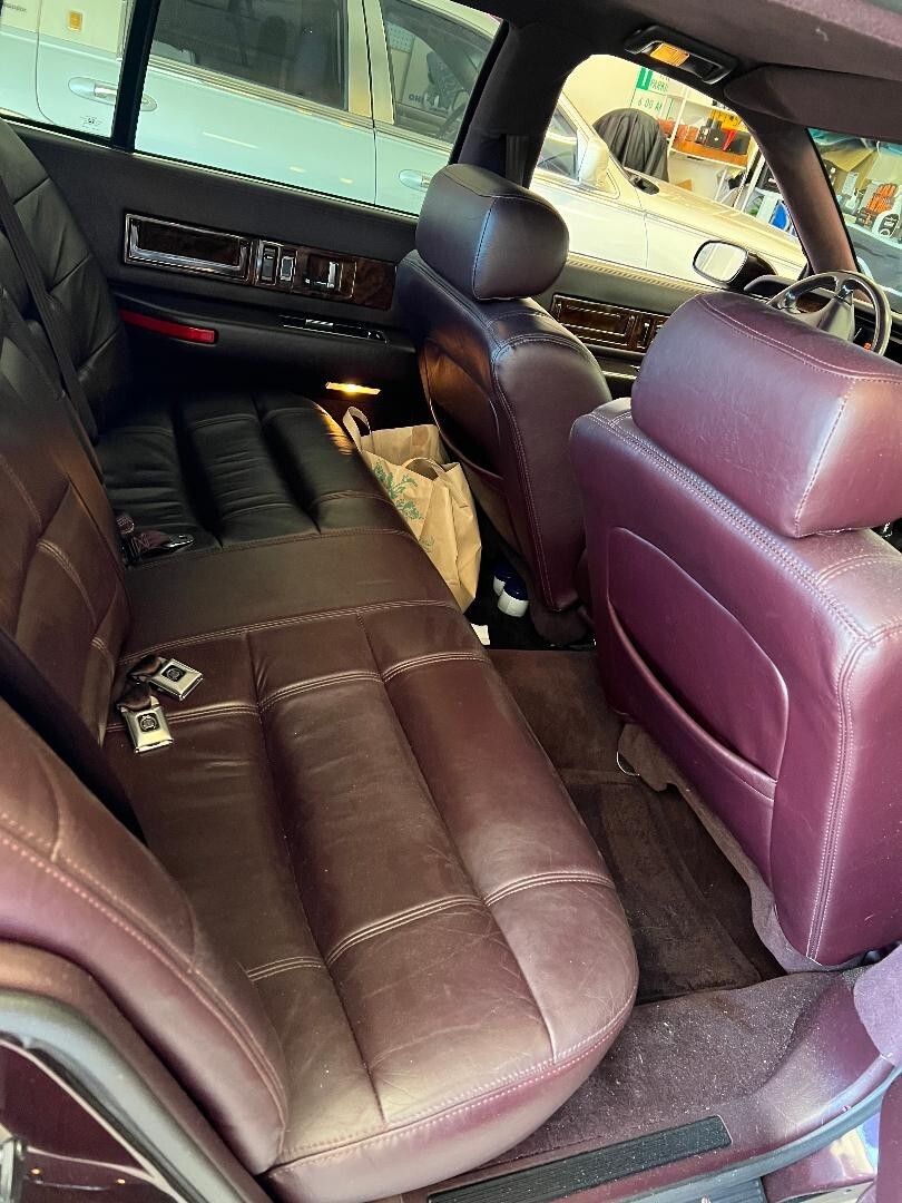 Cadillac-Fleetwood-1994-Sedan-7
