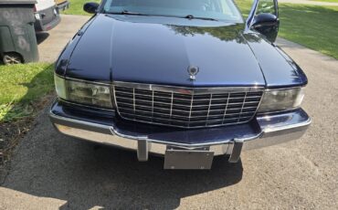 Cadillac-Fleetwood-1995-11