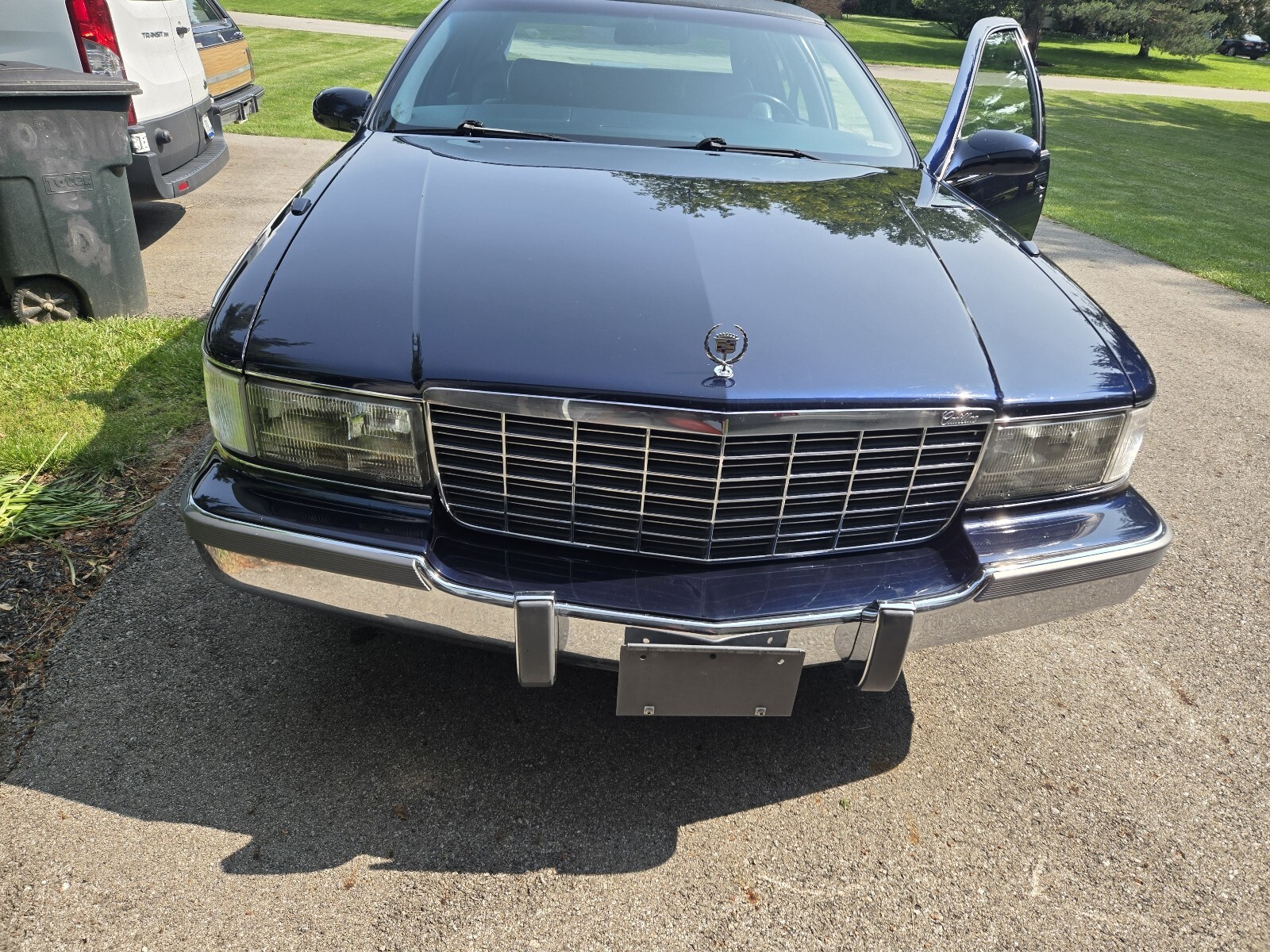 Cadillac-Fleetwood-1995-11
