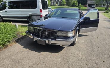 Cadillac-Fleetwood-1995-12