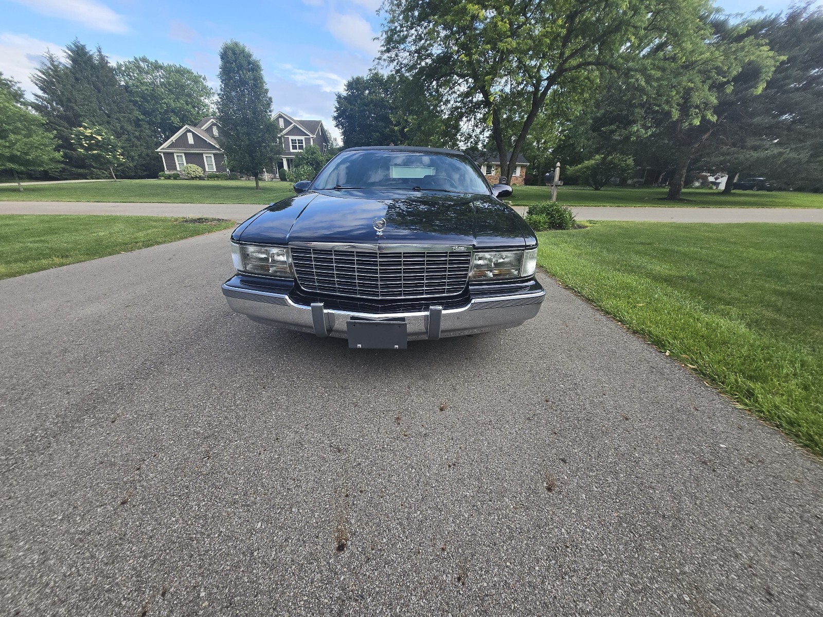 Cadillac-Fleetwood-1995-2