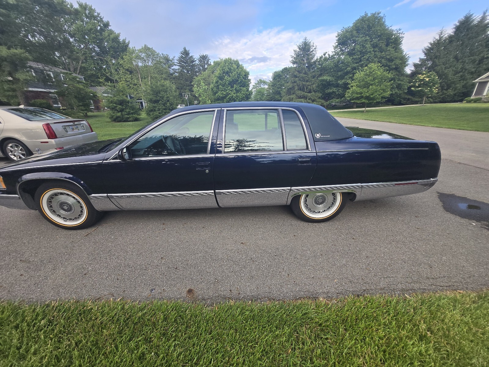 Cadillac-Fleetwood-1995-3