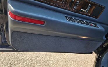 Cadillac-Fleetwood-1995-38