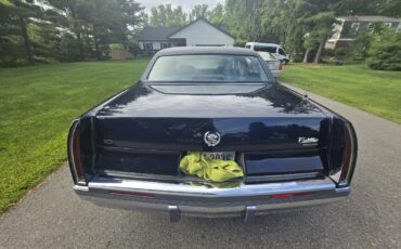 Cadillac-Fleetwood-1995-5