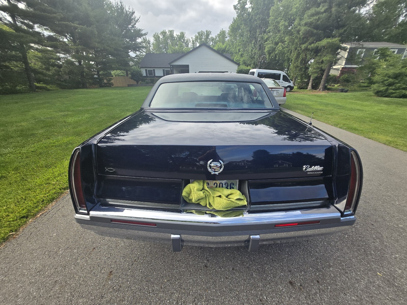 Cadillac-Fleetwood-1995-5