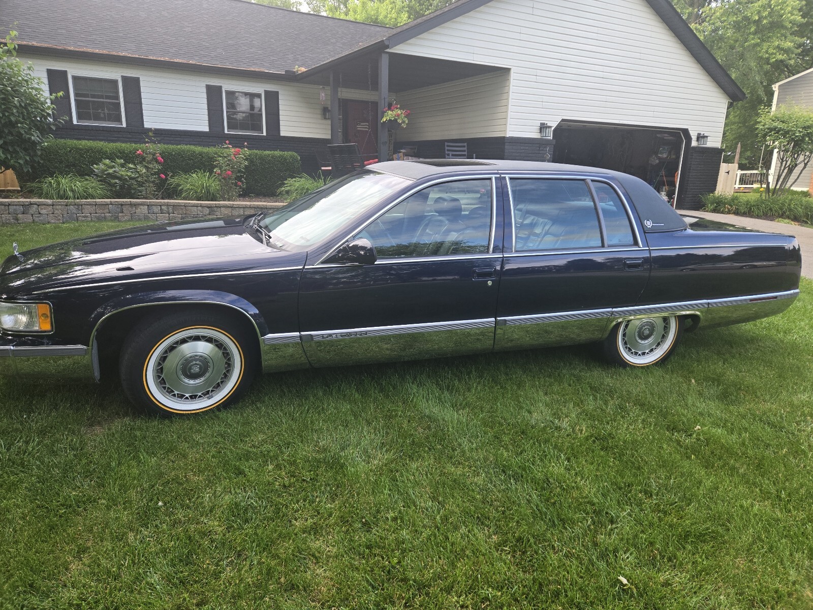 Cadillac-Fleetwood-1995-7