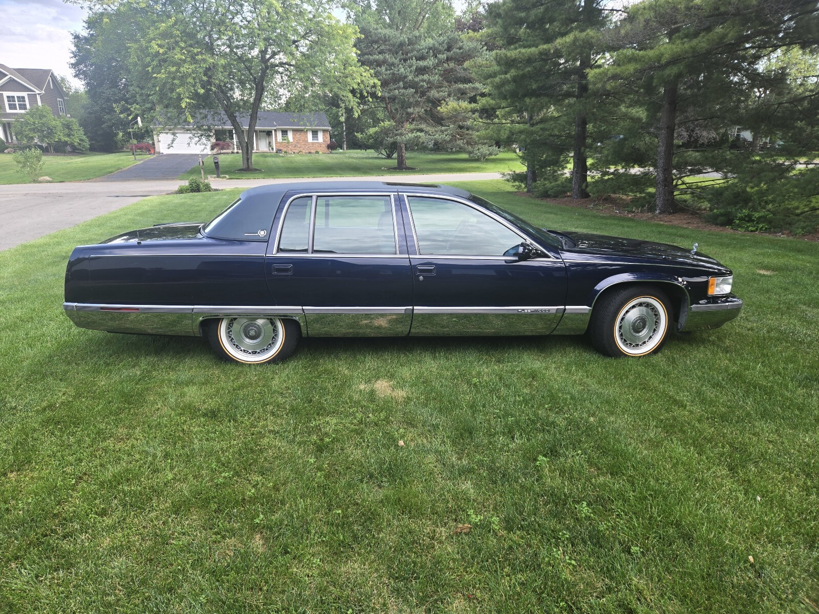Cadillac-Fleetwood-1995-9