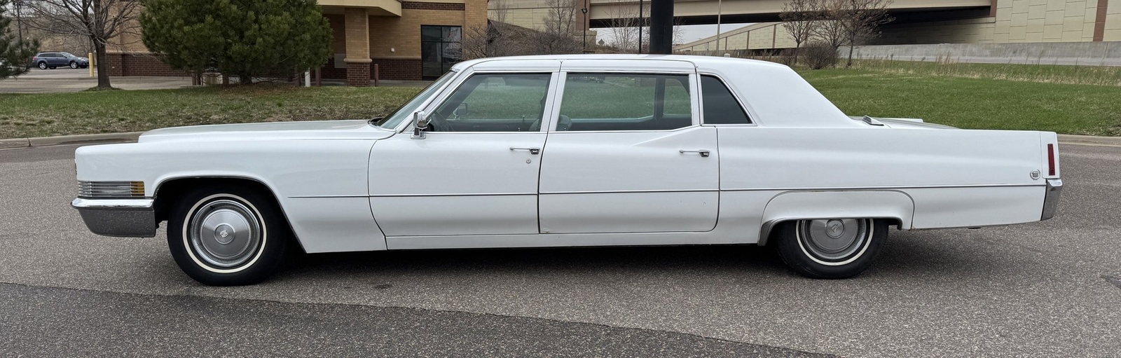 Cadillac-Fleetwood-Limousine-1970-Limousine-6