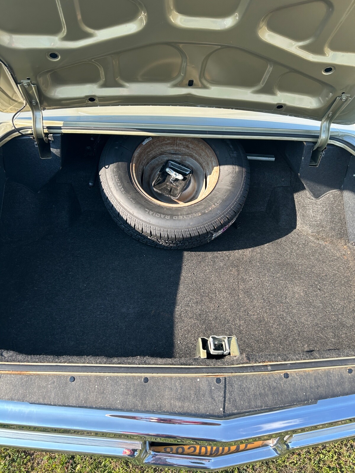 Cadillac-Sedan-De-Ville-1968-Sedan-13