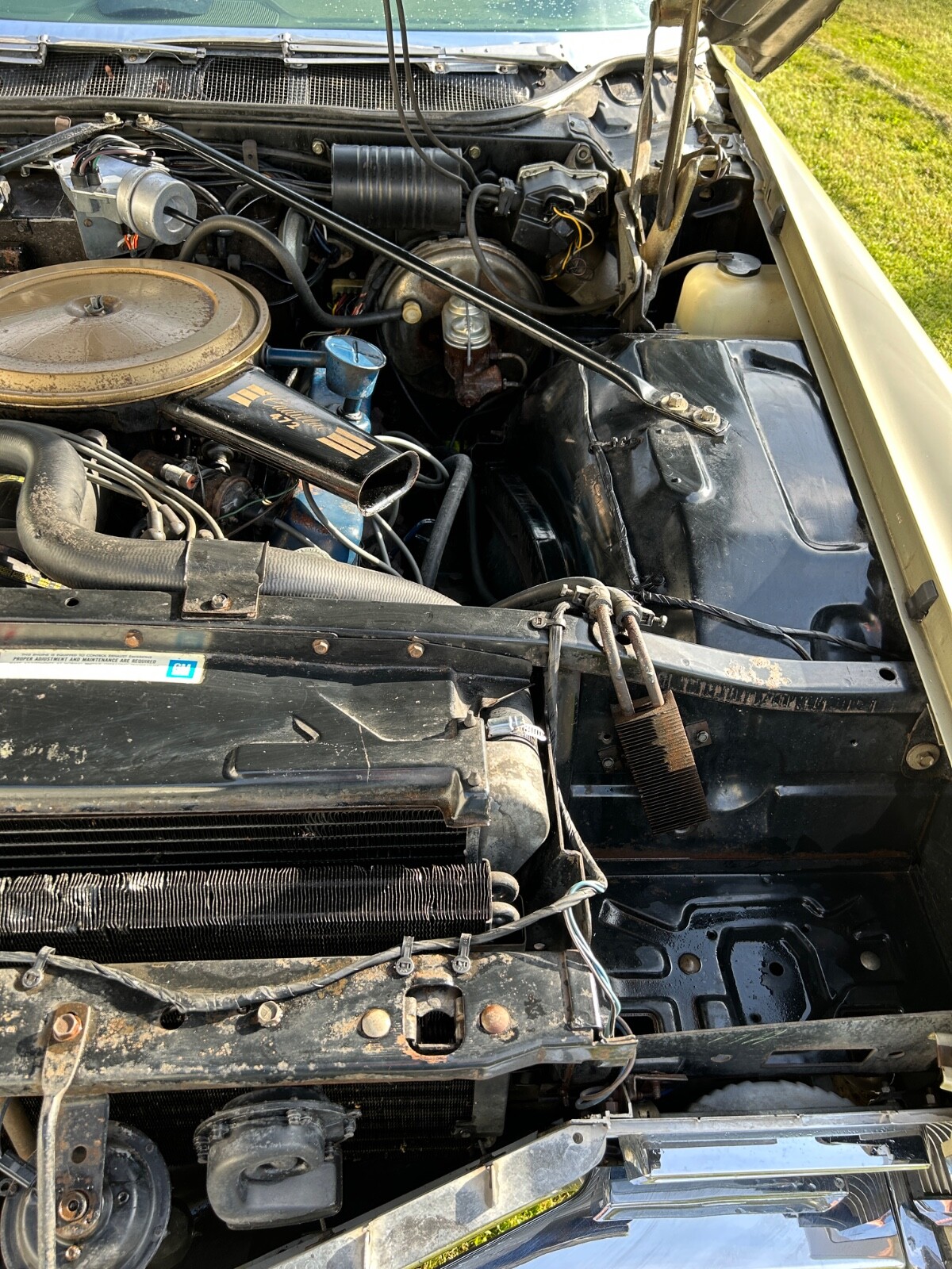 Cadillac-Sedan-De-Ville-1968-Sedan-16