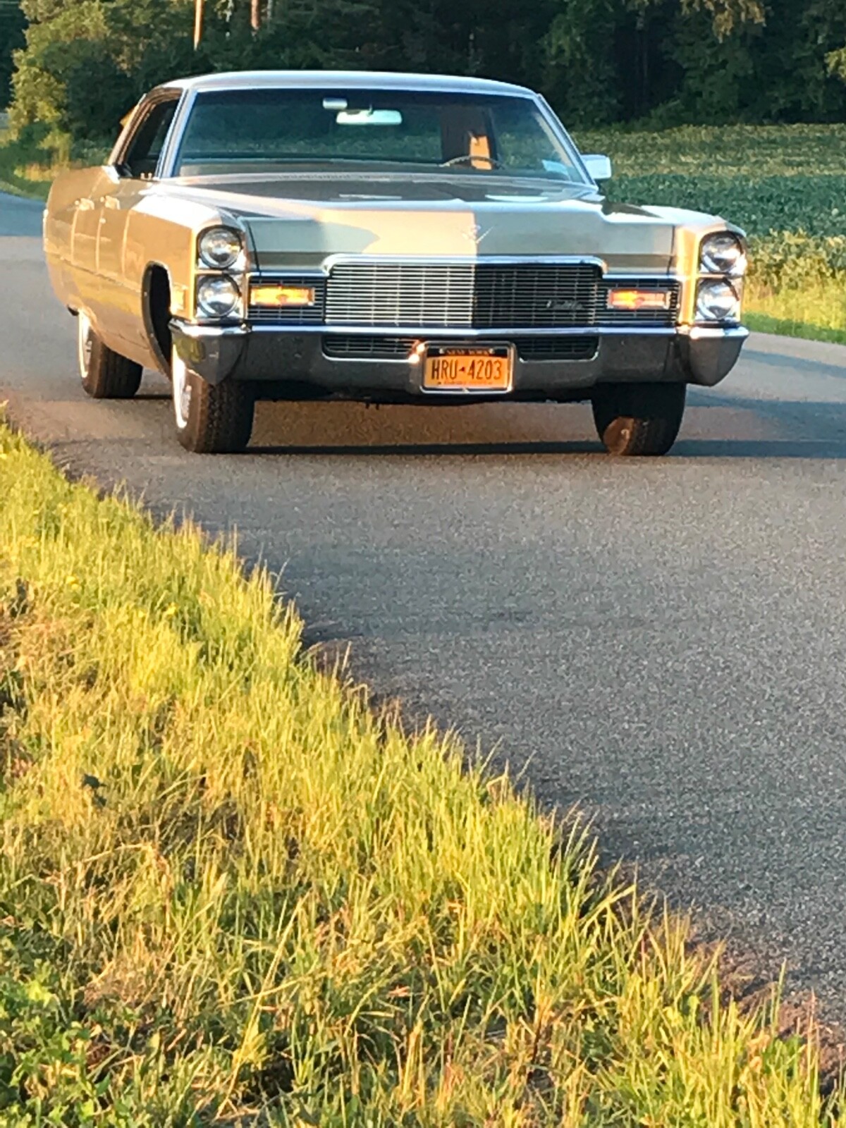 Cadillac-Sedan-De-Ville-1968-Sedan-8