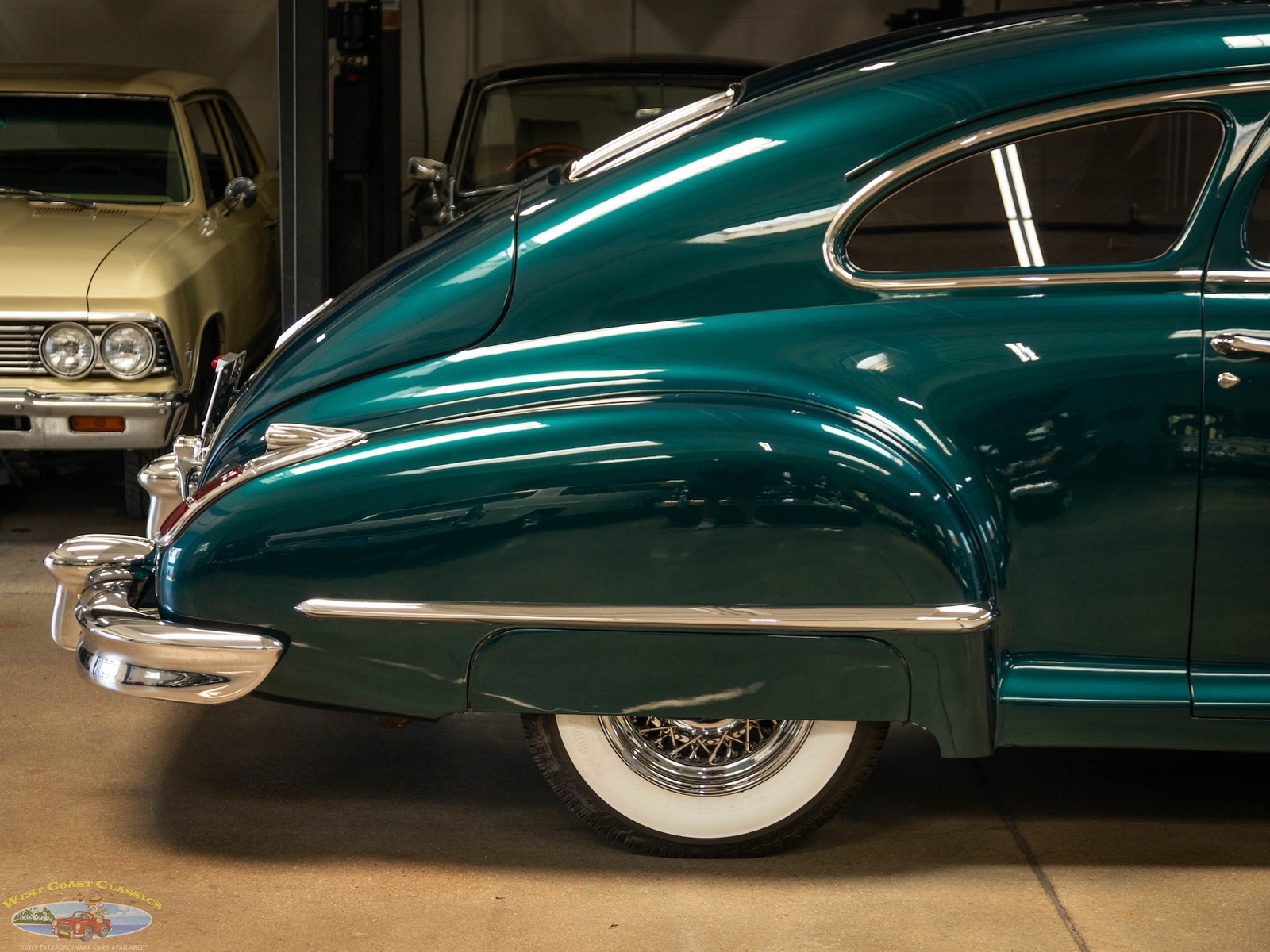 Cadillac-Series-61-Custom-LS-V8-1946-2-Door-Coupe-1