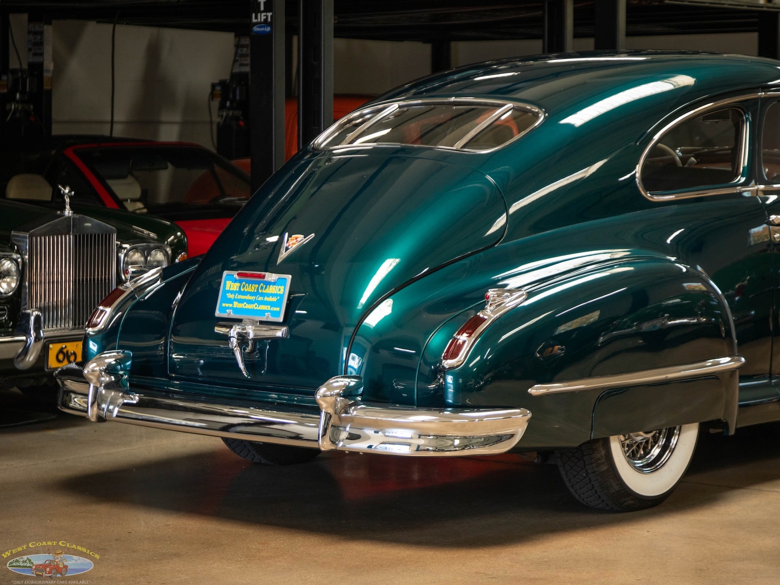 Cadillac-Series-61-Custom-LS-V8-1946-2-Door-Coupe-24