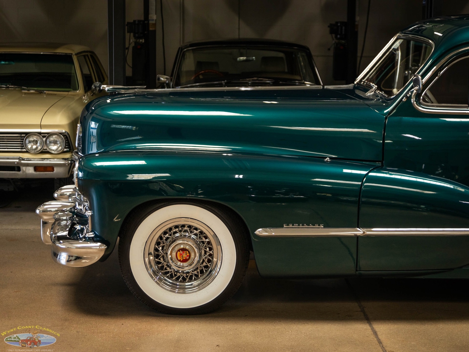 Cadillac-Series-61-Custom-LS-V8-1946-2-Door-Coupe-4