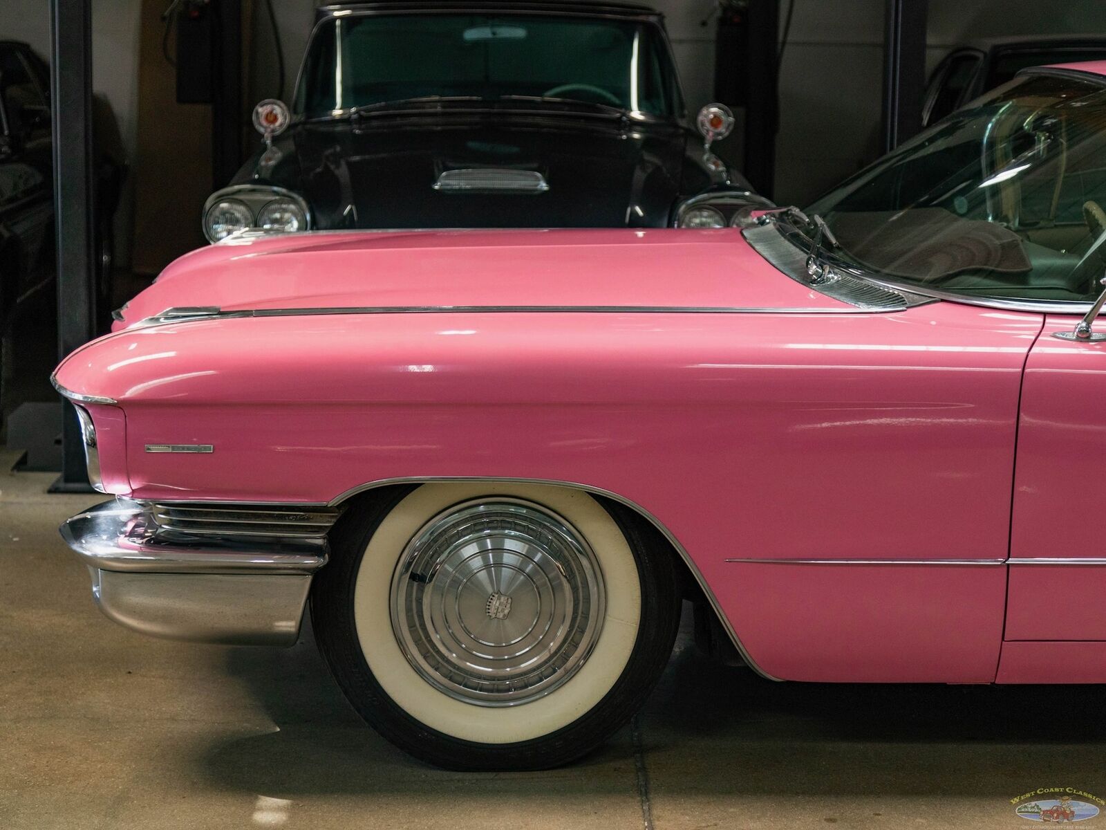Cadillac-Series-62-1960-2-Door-Hardtop-1