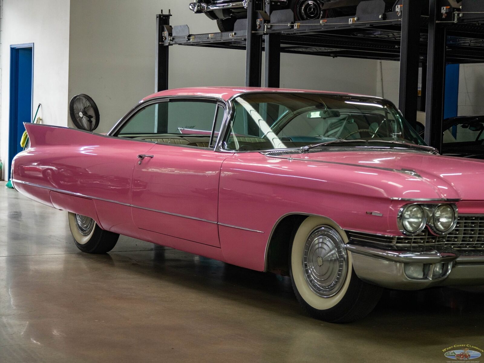 Cadillac-Series-62-1960-2-Door-Hardtop-11
