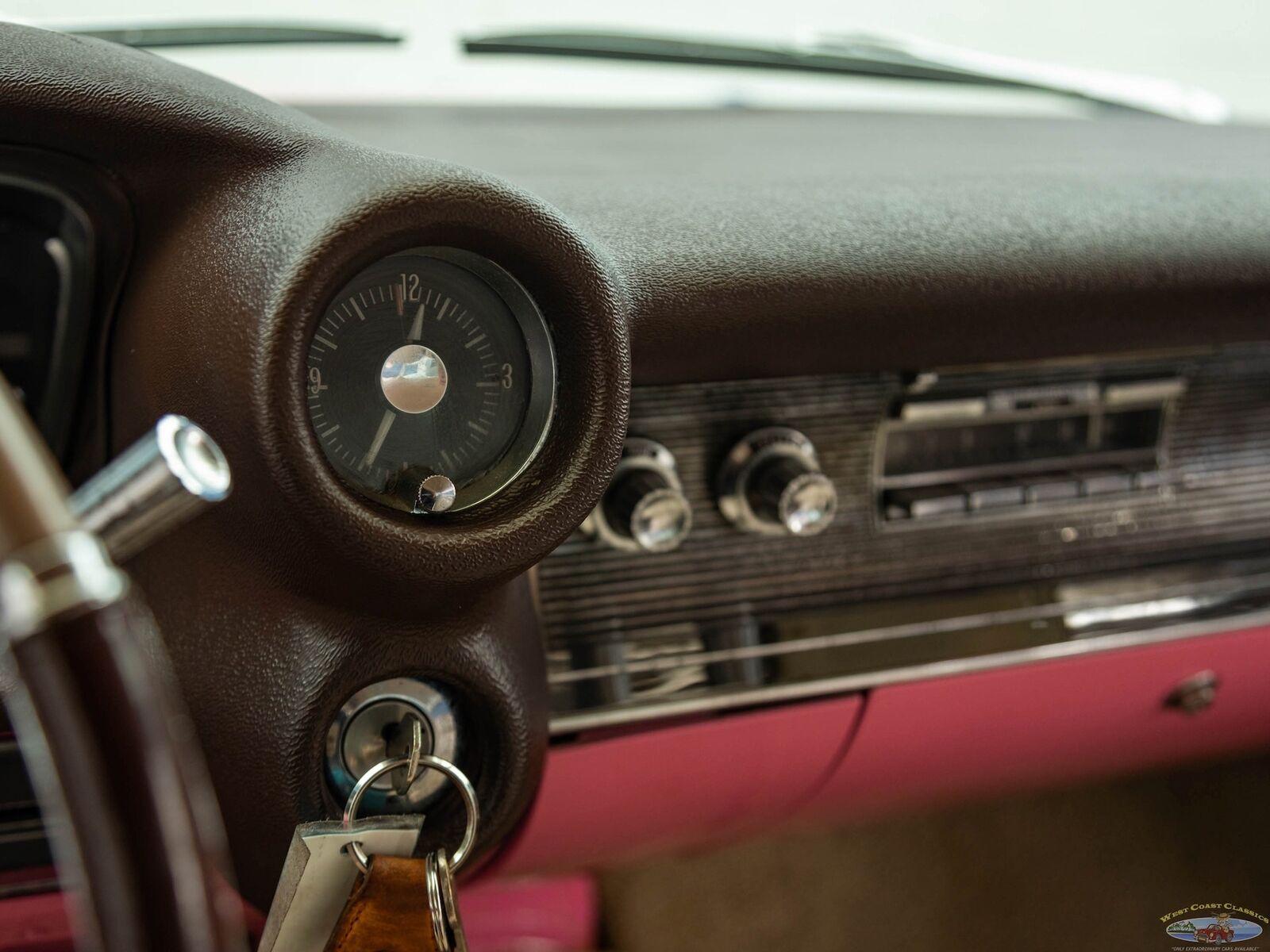 Cadillac-Series-62-1960-2-Door-Hardtop-38