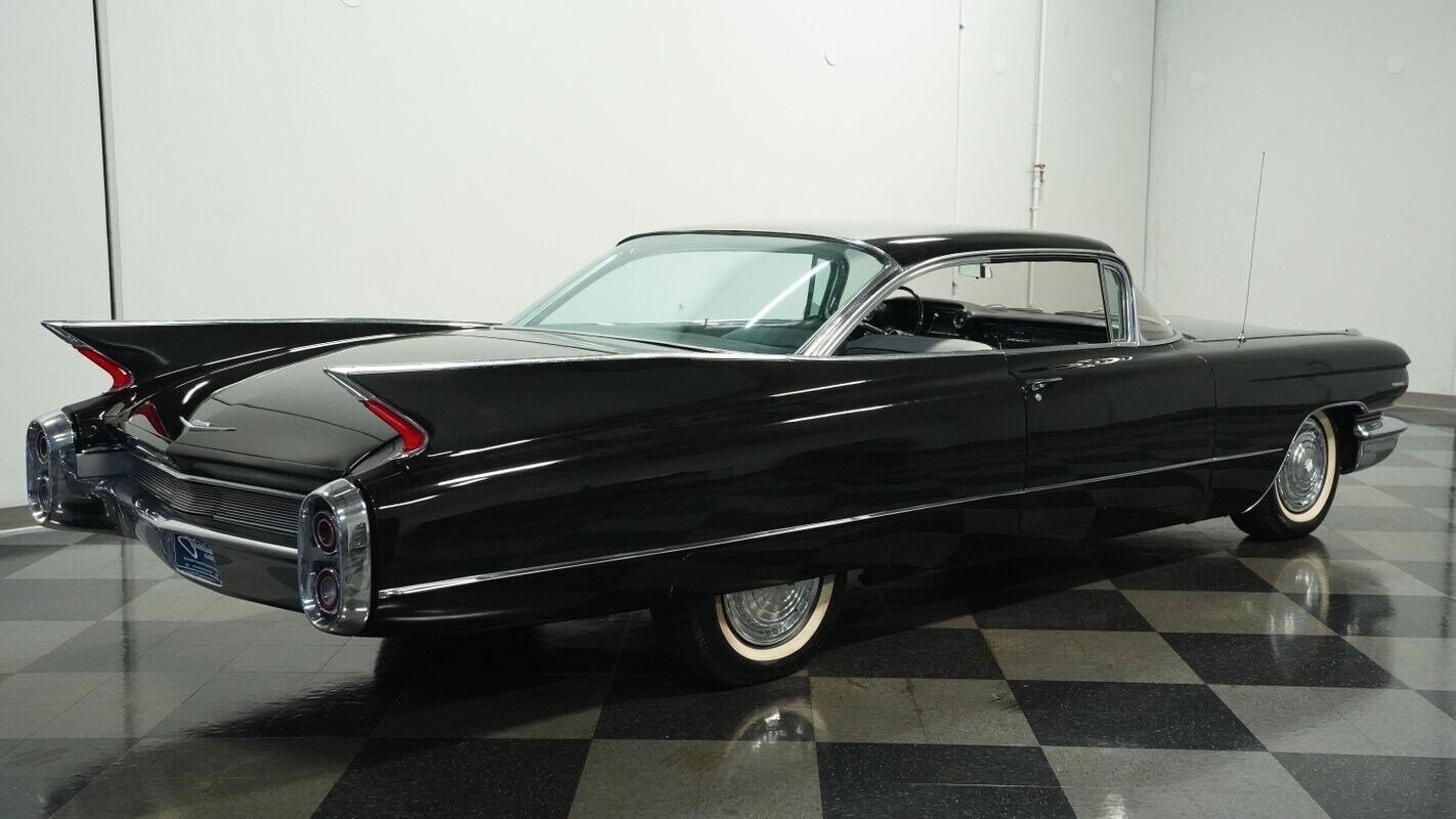 Cadillac-Series-62-1960-Coupe-10