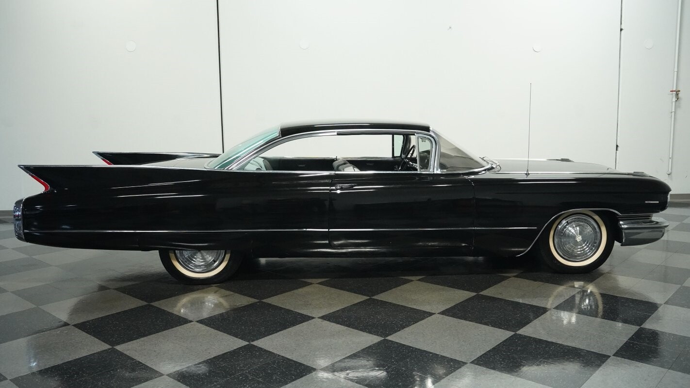 Cadillac-Series-62-1960-Coupe-11
