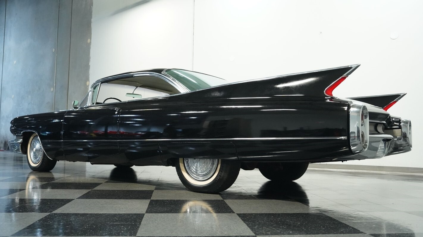 Cadillac-Series-62-1960-Coupe-21