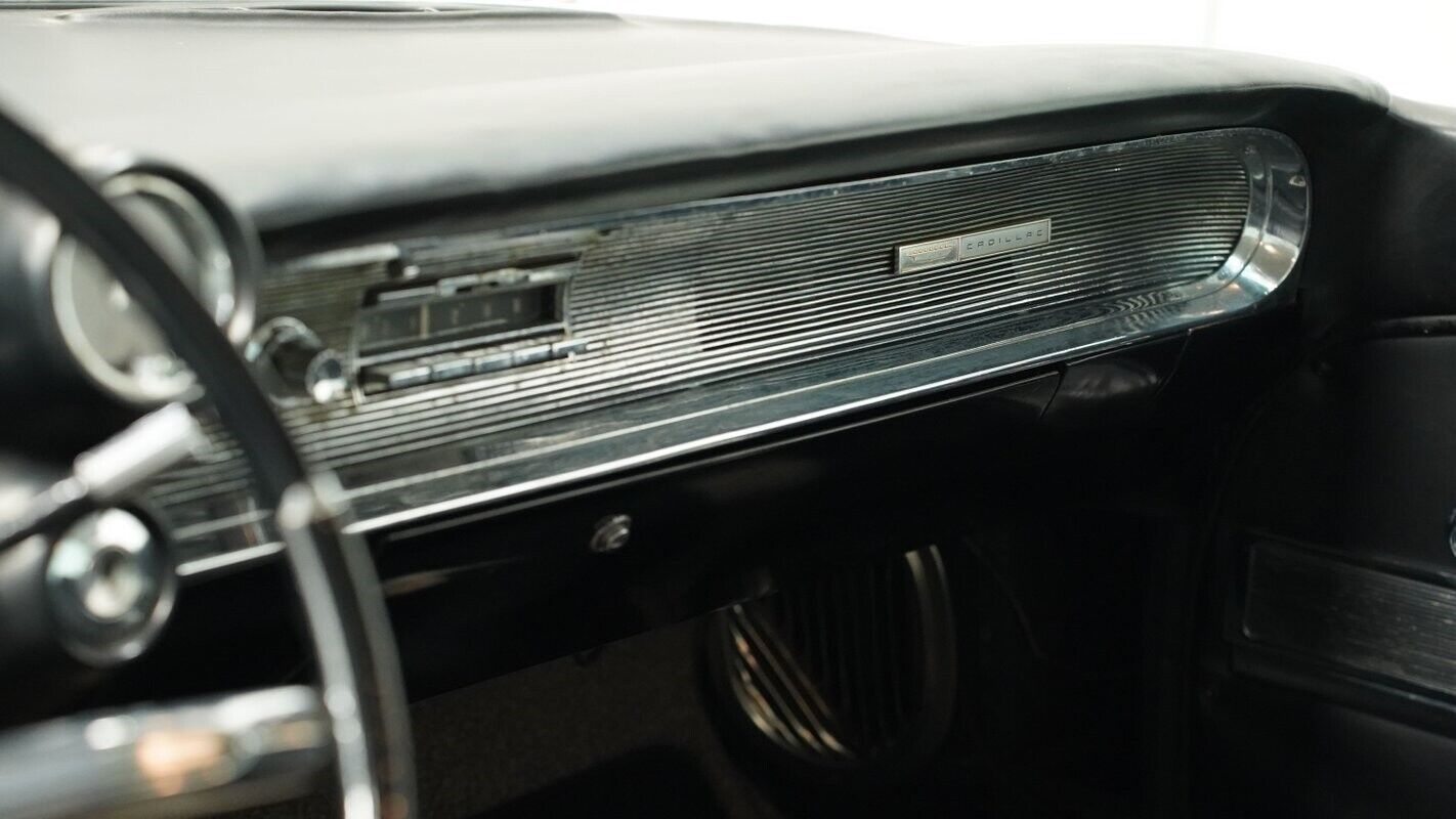 Cadillac-Series-62-1960-Coupe-35