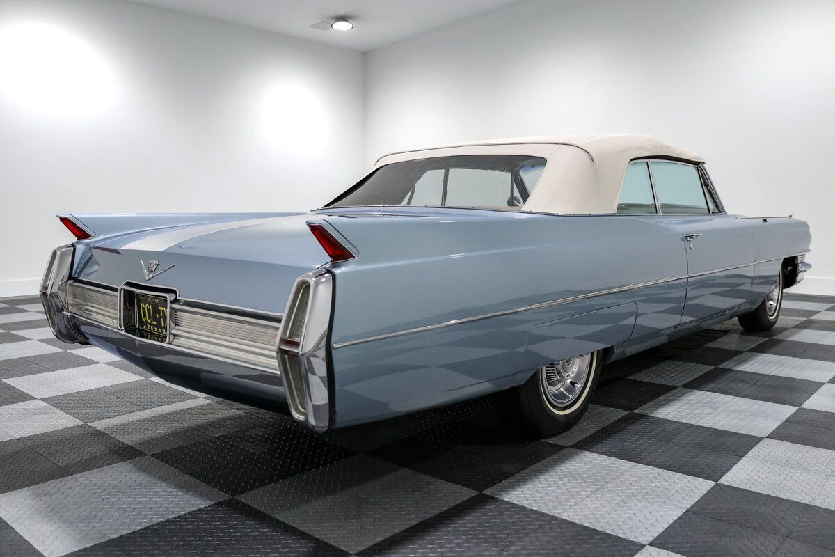 Cadillac-Series-62-1964-Convertible-10