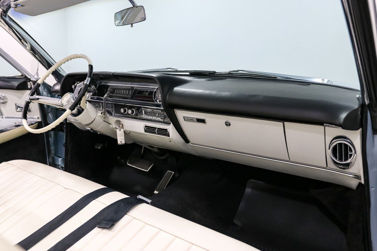 Cadillac-Series-62-1964-Convertible-19