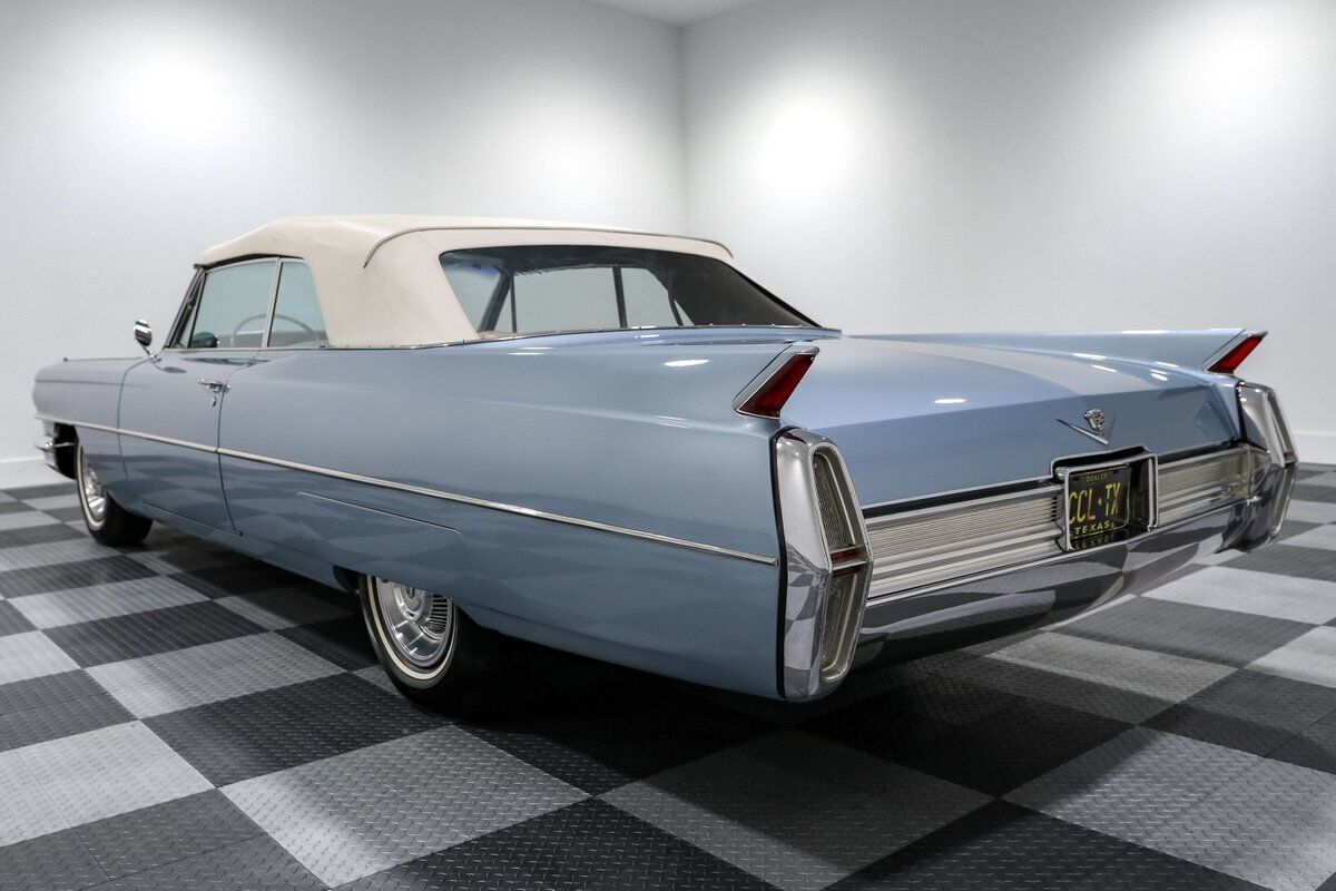 Cadillac-Series-62-1964-Convertible-7