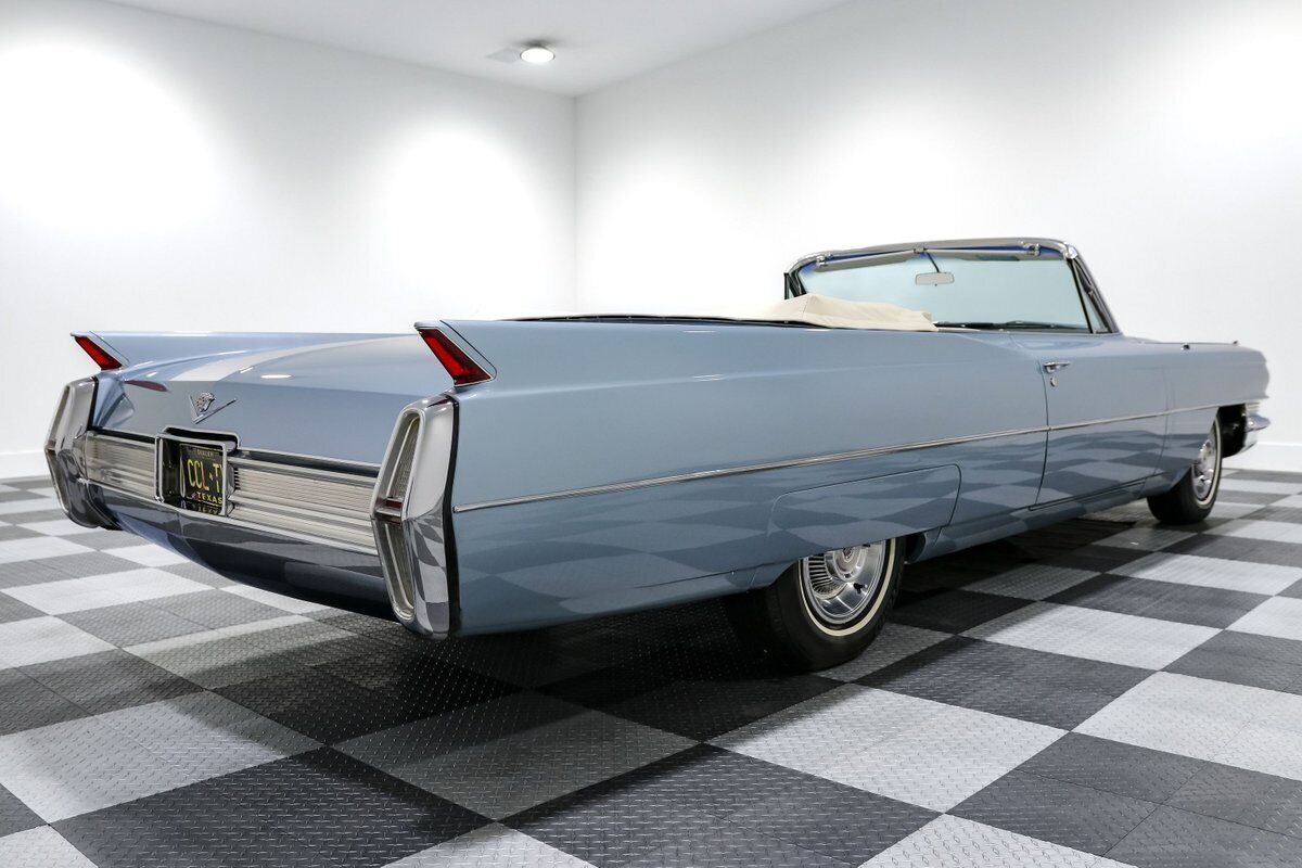 Cadillac-Series-62-1964-Convertible-9