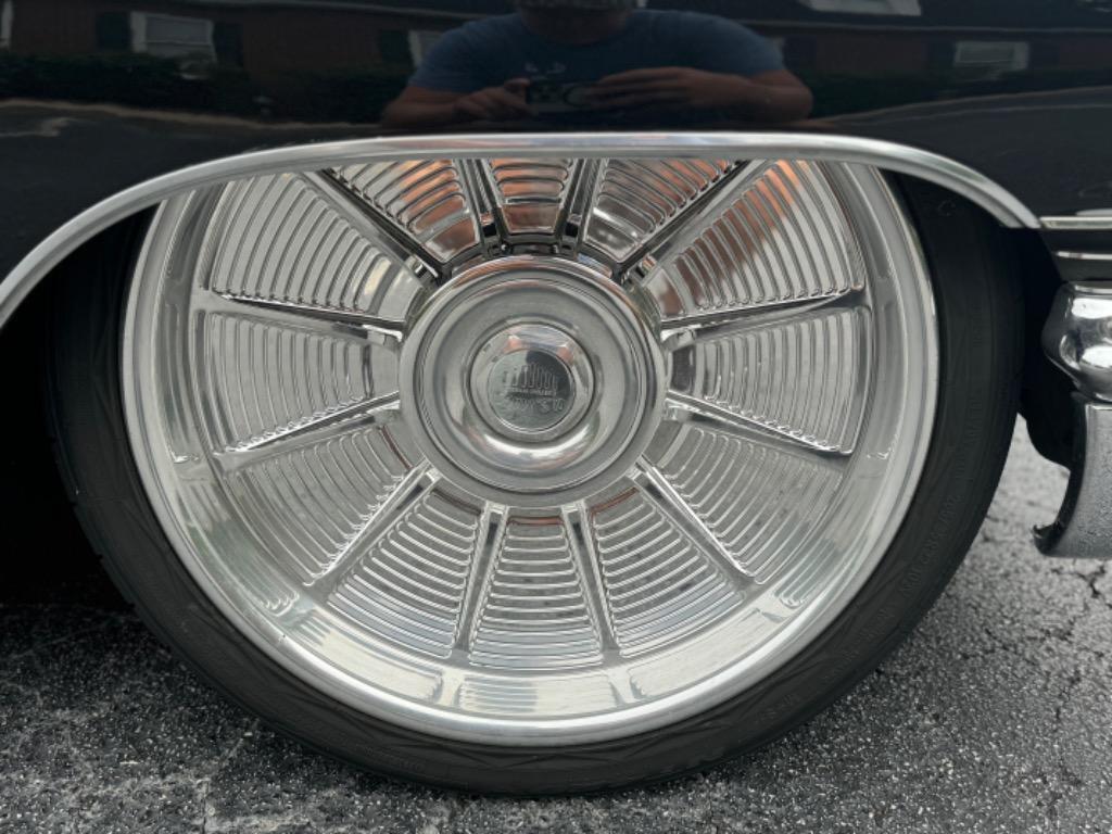 Cadillac-Series-62-convertible-Resto-mod-LS3-1960-20