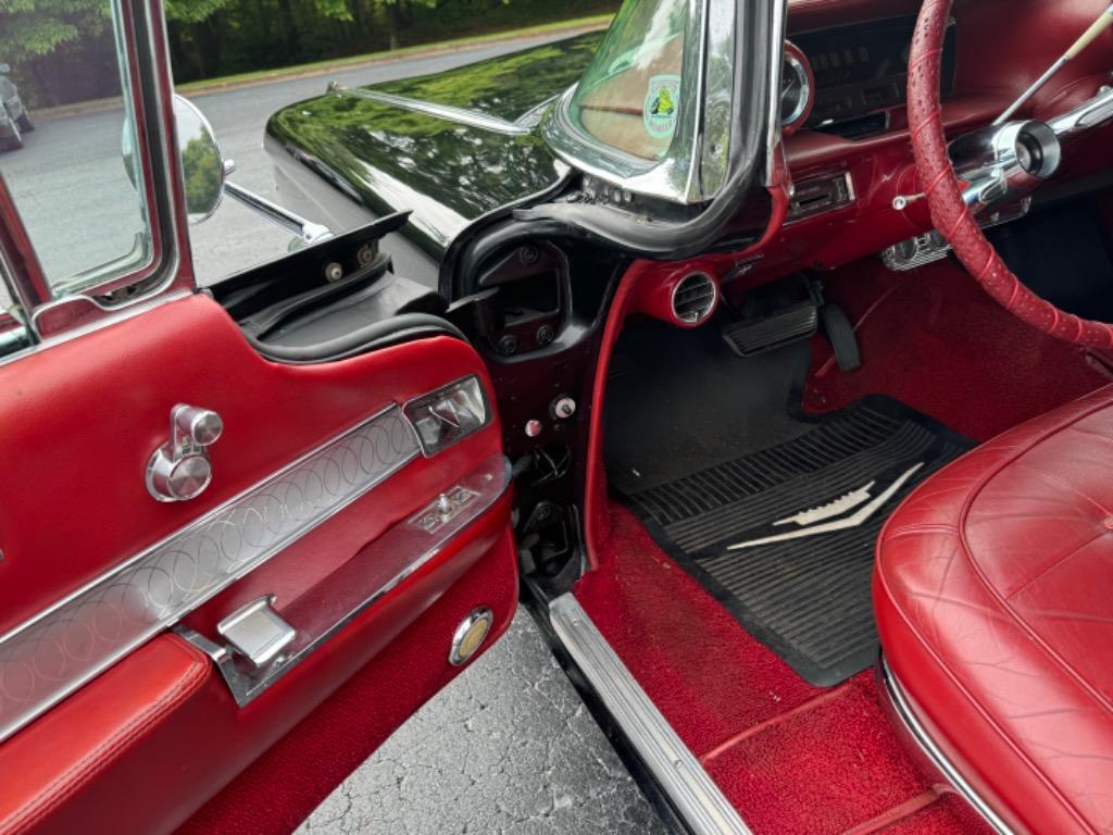 Cadillac-Series-62-convertible-Resto-mod-LS3-1960-33