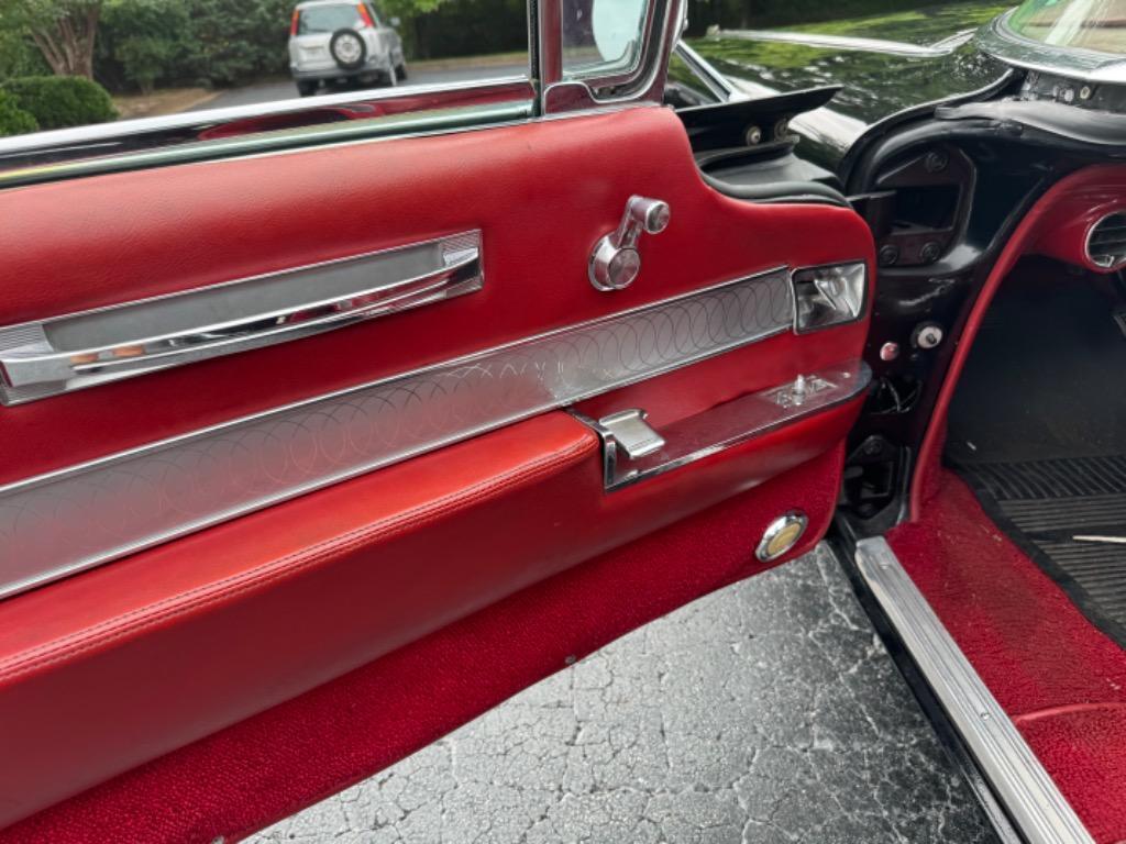 Cadillac-Series-62-convertible-Resto-mod-LS3-1960-34