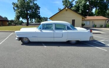 Cadillac-Series-62-sedan-1955-custom-3