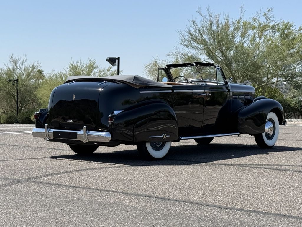 Cadillac-Series-75-Convertible-Sedan-1938-Convertible-Sedan-with-Division-14