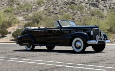 Cadillac-Series-75-Convertible-Sedan-1938-Convertible-Sedan-with-Division-18