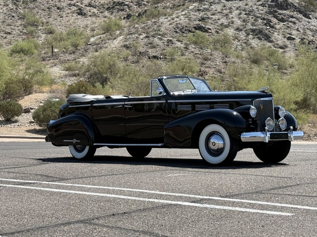 Cadillac-Series-75-Convertible-Sedan-1938-Convertible-Sedan-with-Division-18