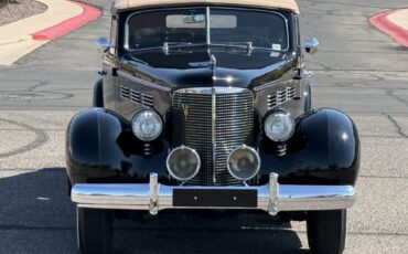 Cadillac-Series-75-Convertible-Sedan-1938-Convertible-Sedan-with-Division-22