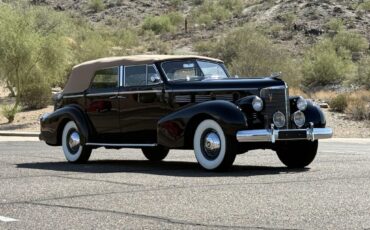 Cadillac-Series-75-Convertible-Sedan-1938-Convertible-Sedan-with-Division-23