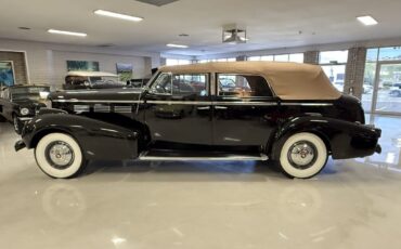Cadillac-Series-75-Convertible-Sedan-1938-Convertible-Sedan-with-Division-27