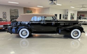 Cadillac-Series-75-Convertible-Sedan-1938-Convertible-Sedan-with-Division-32