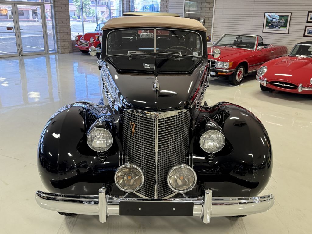 Cadillac-Series-75-Convertible-Sedan-1938-Convertible-Sedan-with-Division-35