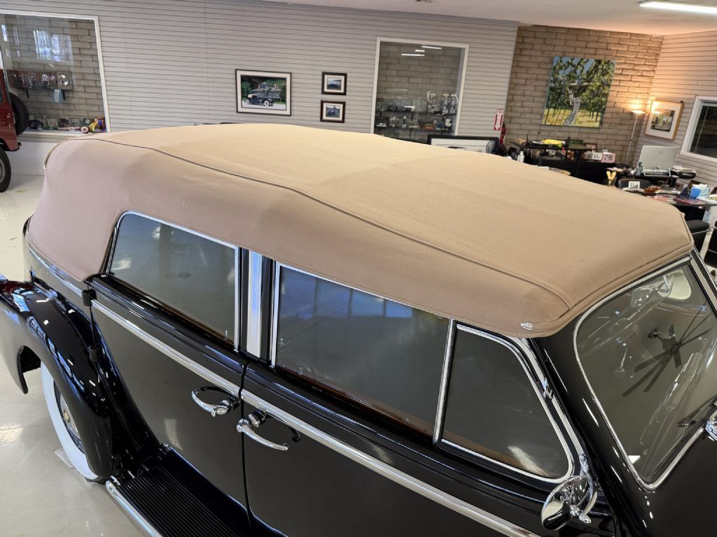 Cadillac-Series-75-Convertible-Sedan-1938-Convertible-Sedan-with-Division-37
