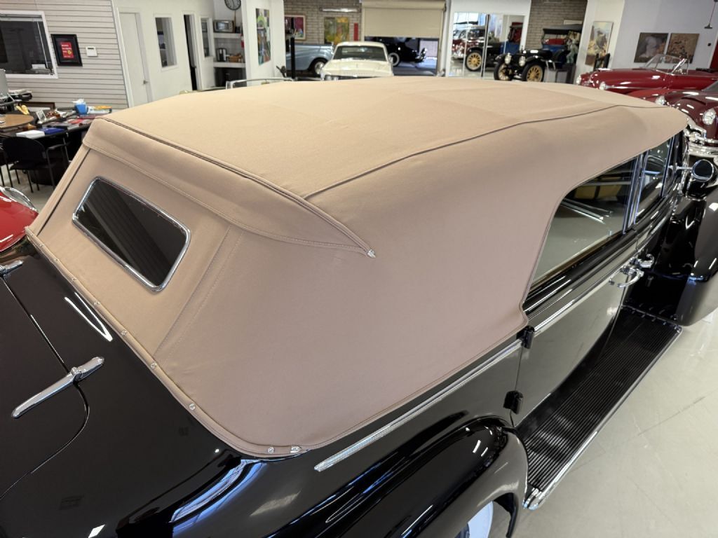 Cadillac-Series-75-Convertible-Sedan-1938-Convertible-Sedan-with-Division-38