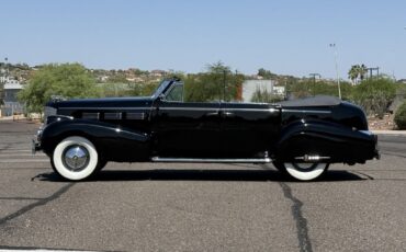 Cadillac-Series-75-Convertible-Sedan-1938-Convertible-Sedan-with-Division-5