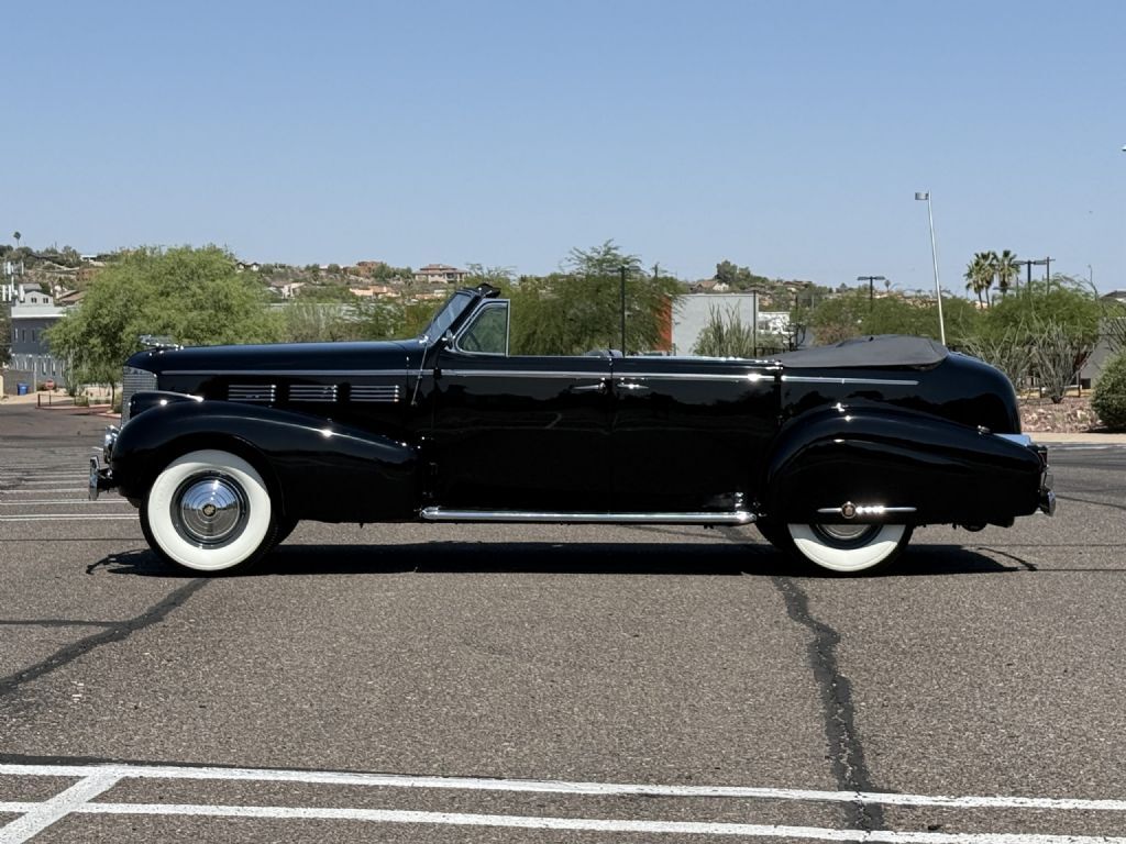 Cadillac-Series-75-Convertible-Sedan-1938-Convertible-Sedan-with-Division-5